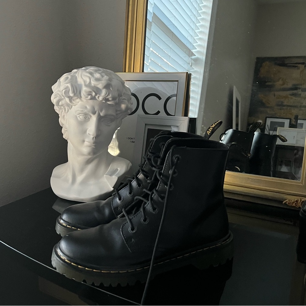 Dr. Martens Luana Boots